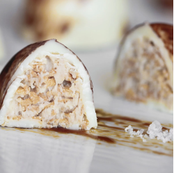 Паста из белого шоколада с миндалем и хрустящей крошкой DELICRISP CARAMEL FLEUR DE SEL, 5 кг