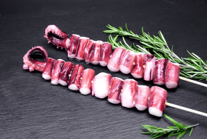 Щупальца кальмара гигантского на шпажке IQF, 500 г