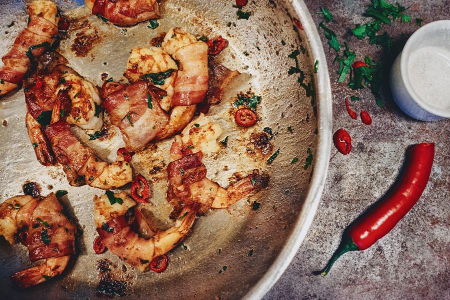 Креветки на сковороде